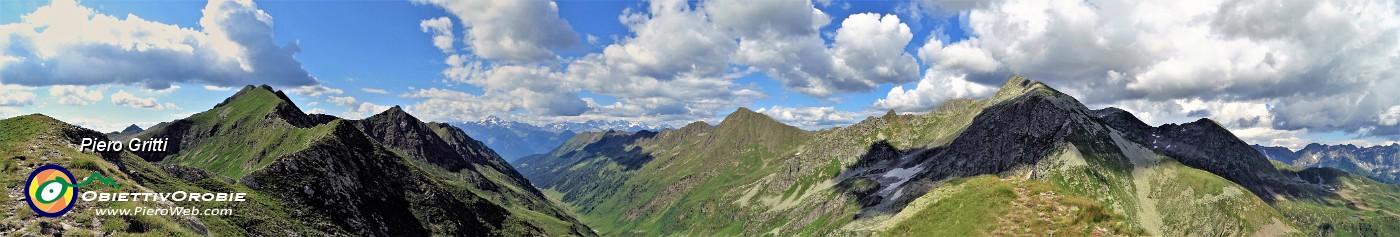 82 Vista panoramica  verso Monte Toro a sx , Val Cervia al centro e Corno Stella a dx.jpg